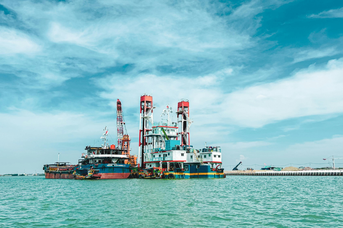 Dầu nhớt tàu thủy